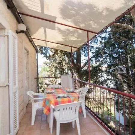 Boguvila - Two-bedroom Economy With Terrace A5 - St